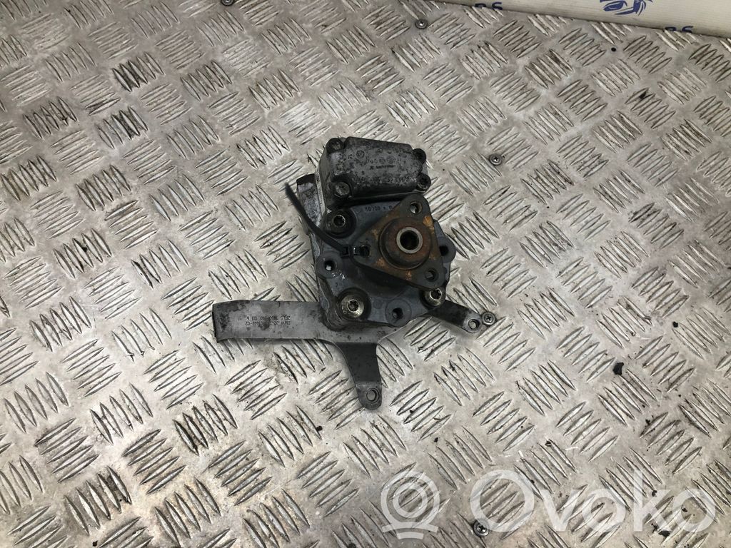 Power steering pump   6781486