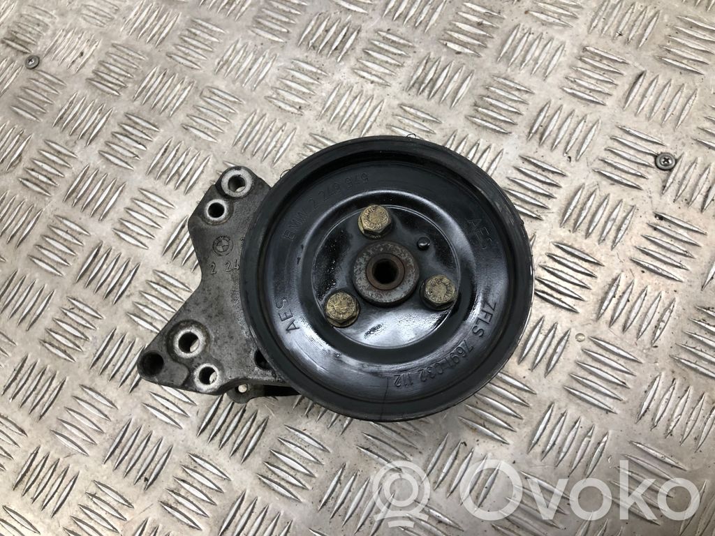 BMW X5 E53 Power steering pump 