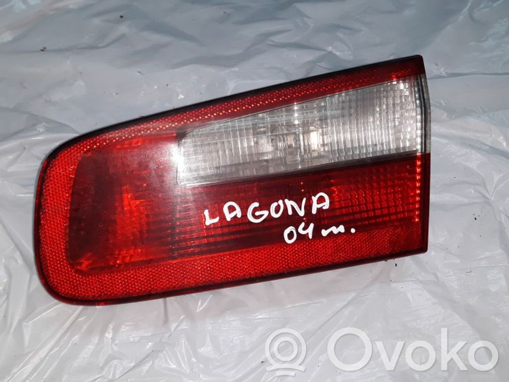 Renault Laguna II Aizmugurējais lukturis pārsegā 