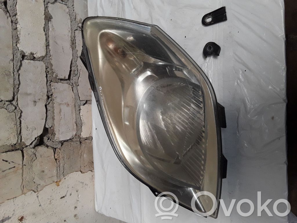 Citroen Nemo Priekšējais lukturis 