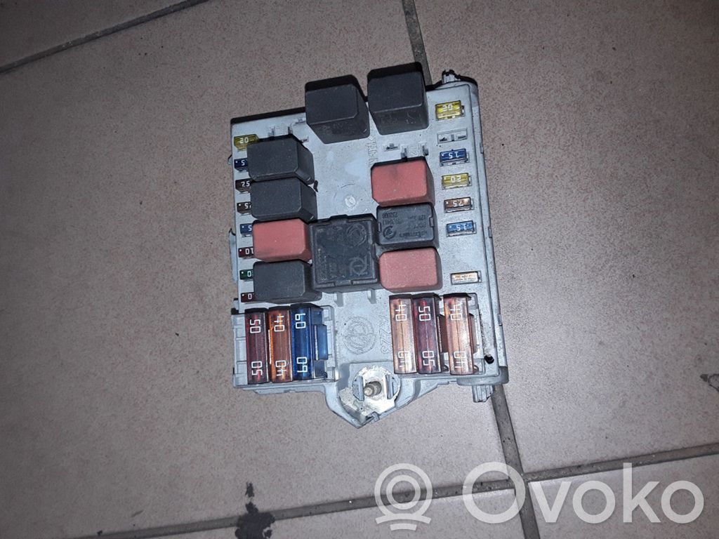 Alfa Romeo 147 Fuse module 