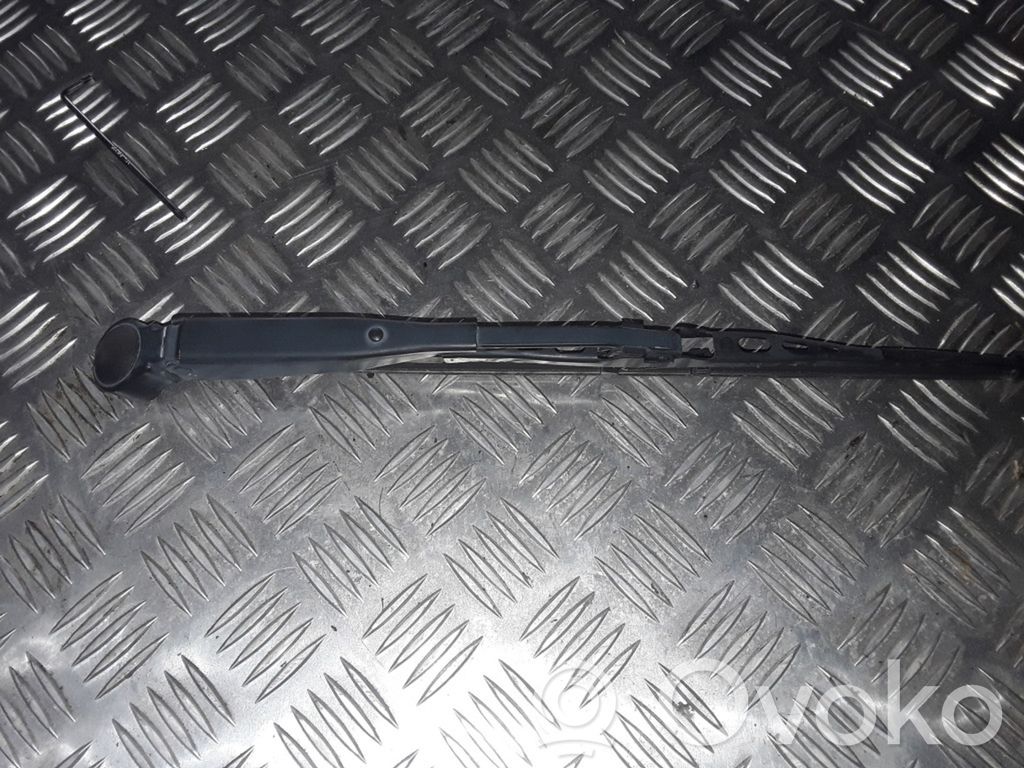 Brazo del limpiaparabrisas trasero