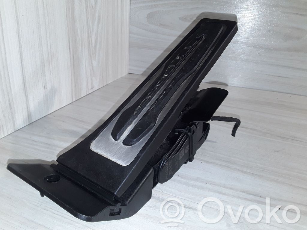BMW M5 F90 Pedał gazu / przyspieszenia 