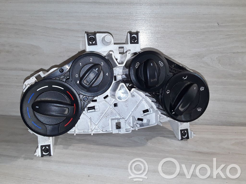 Climate control unit   5H0140100