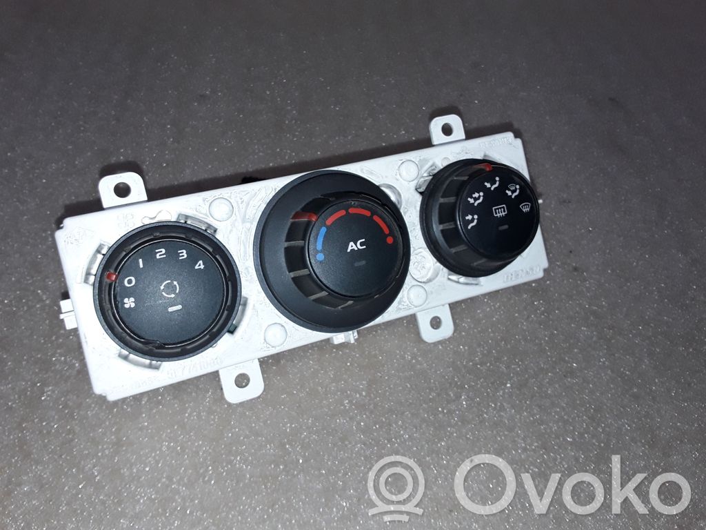 Opel Movano B Climate control unit 