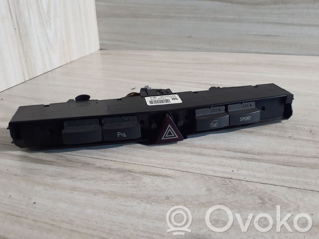 Opel Zafira B Hazard light switch 