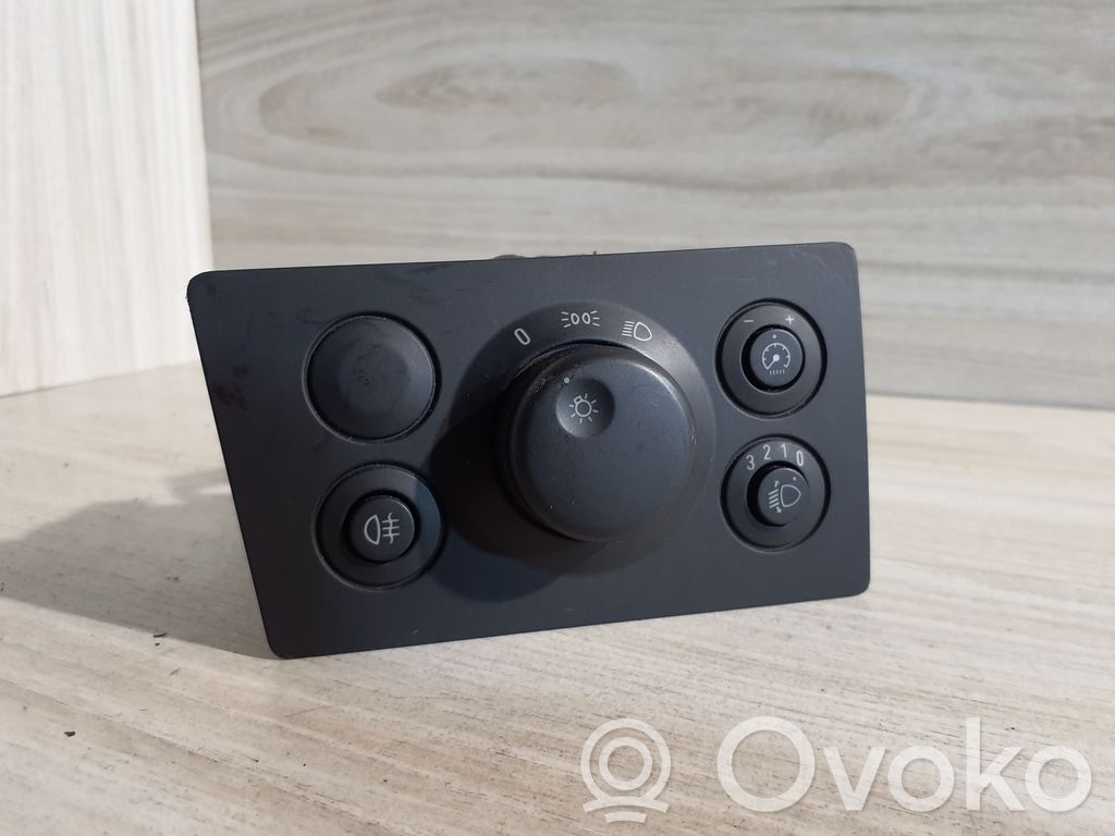 Opel Zafira B Light switch 