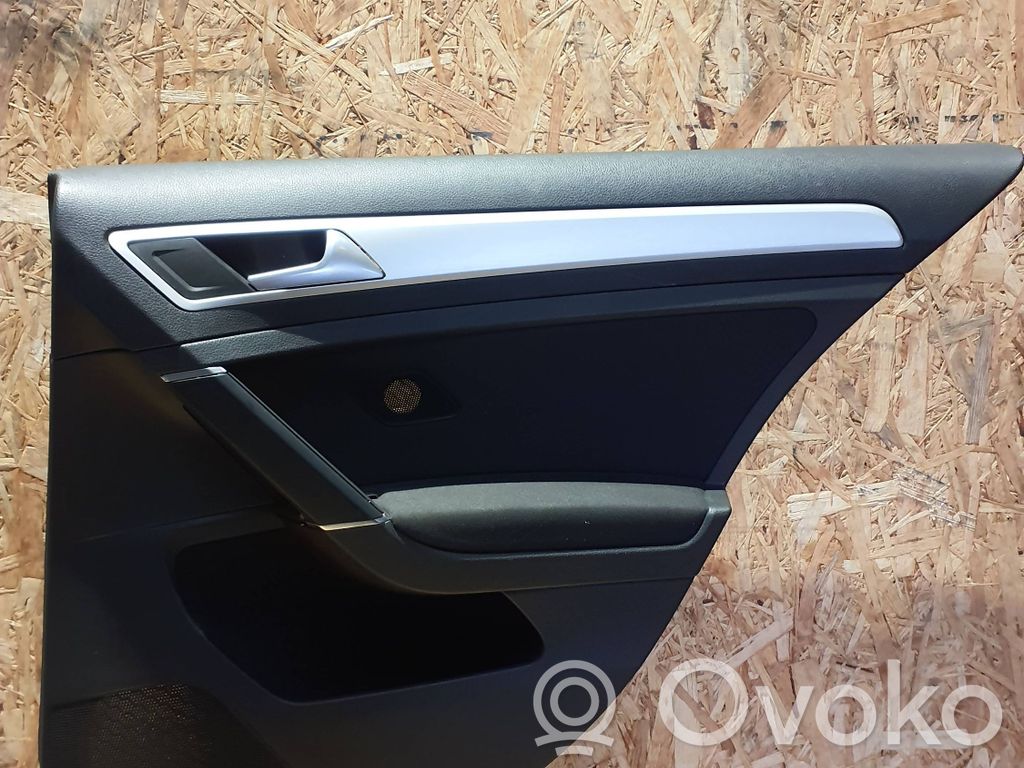 Volkswagen Golf VII Boczki / Poszycie drzwi tylnych 