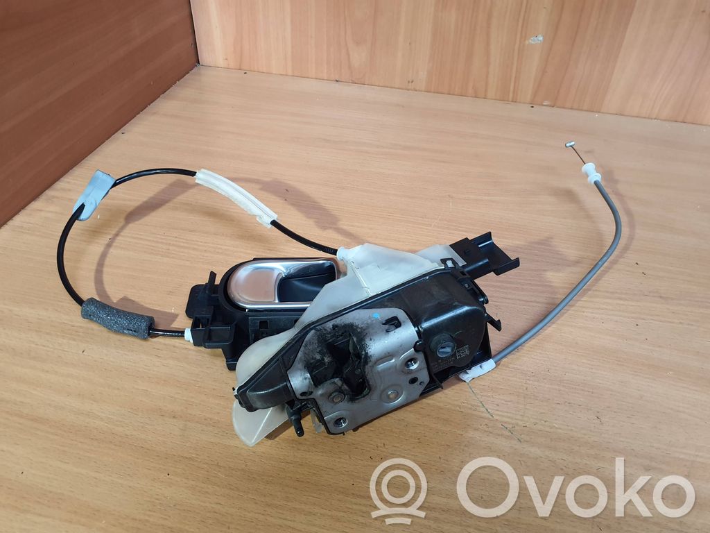Citroen C4 Cactus Priekšpusē slēdzene 