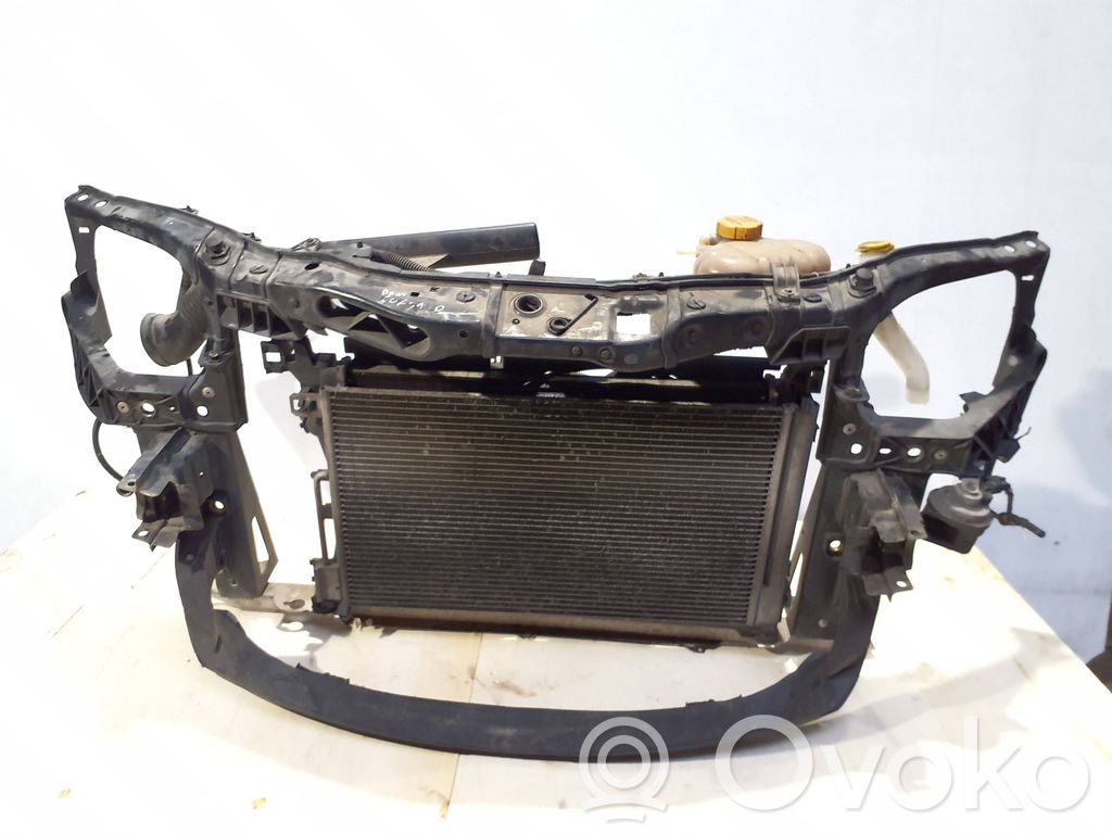 Opel Corsa D Radiatorių panelė 