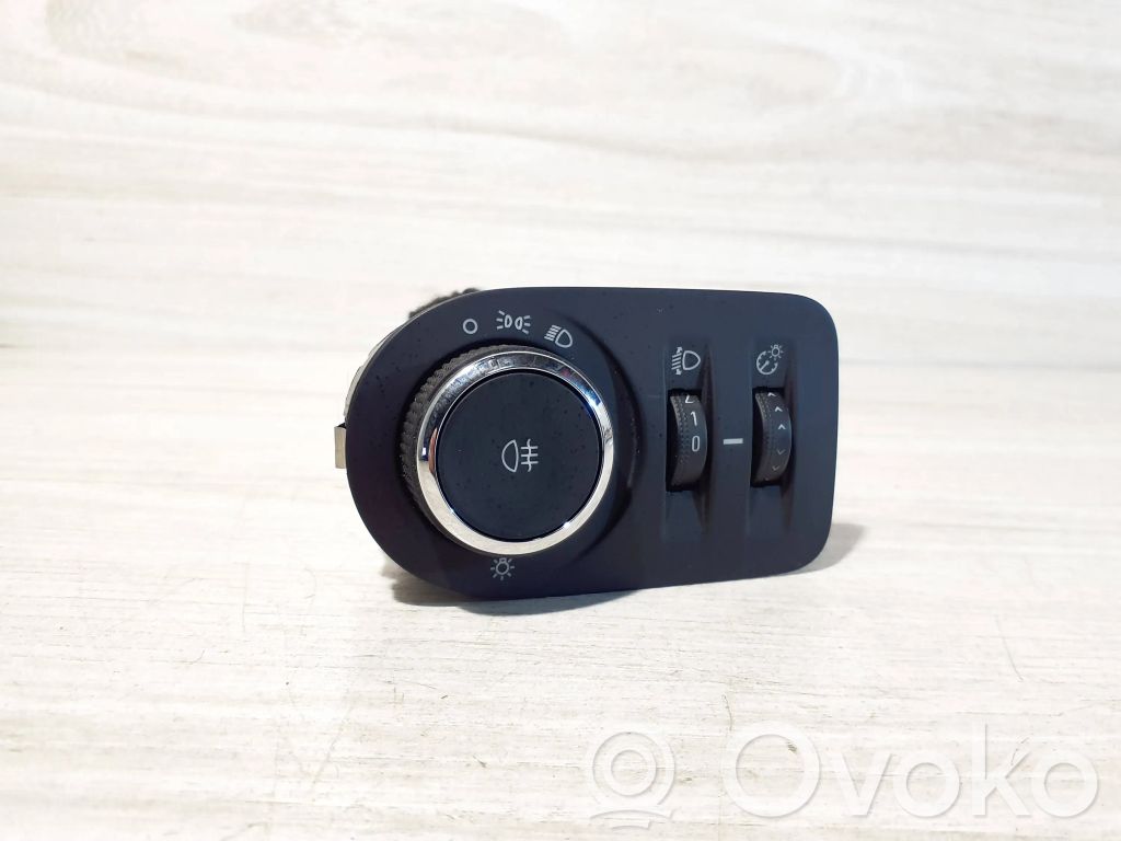 Opel Corsa D Light switch 