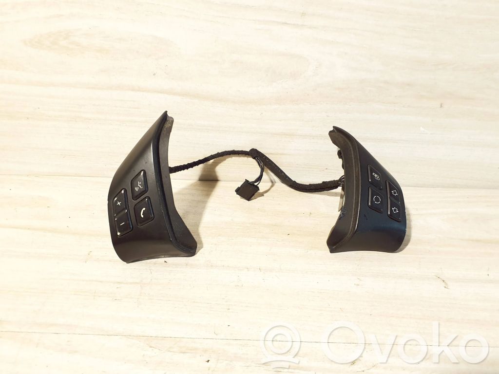 BMW 1 E81 E87 Steering wheel buttons/switches 