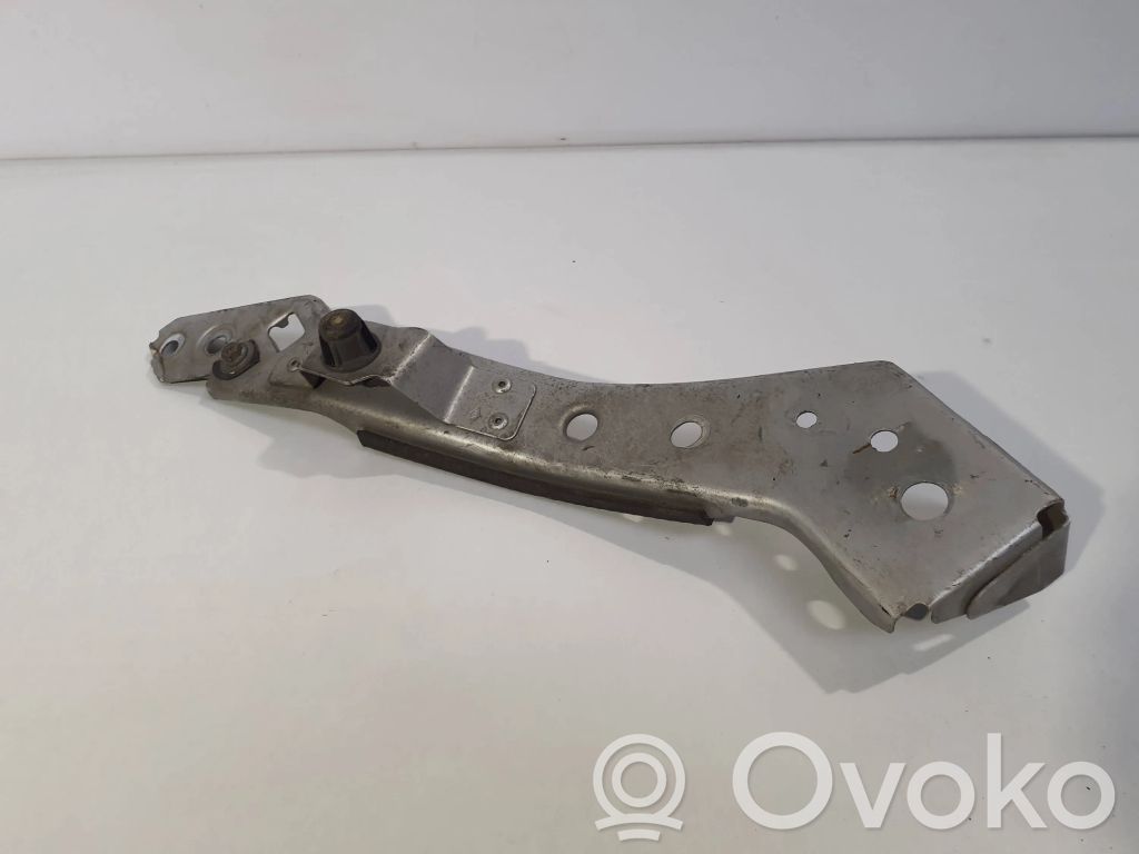 Renault Megane III Headlight/headlamp mounting bracket 