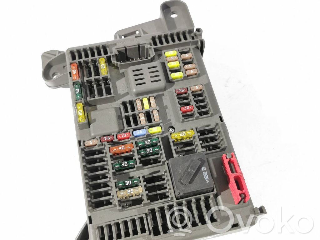 BMW X6 E71 Fuse module 