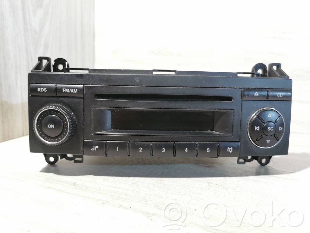 Mercedes-Benz B W245 Panel / Radioodtwarzacz CD/DVD/GPS 