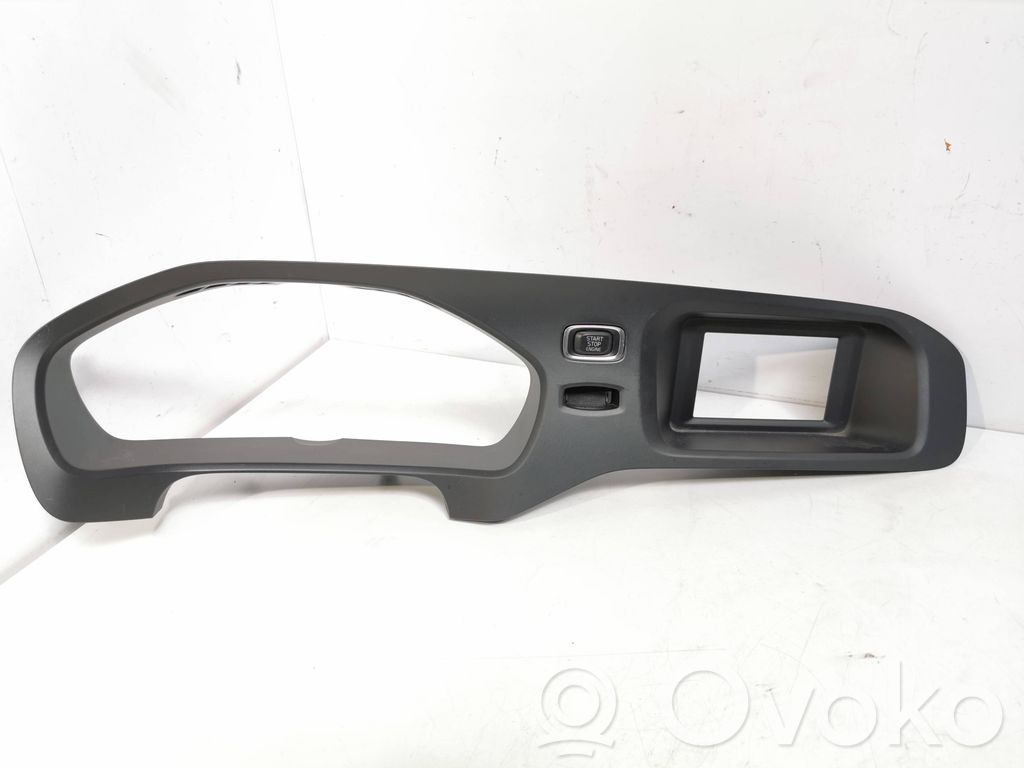 Volvo V40 Dashboard trim 