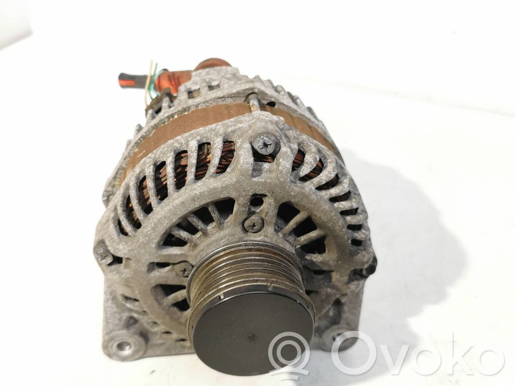 Nissan Juke I F15 Generator/alternator 