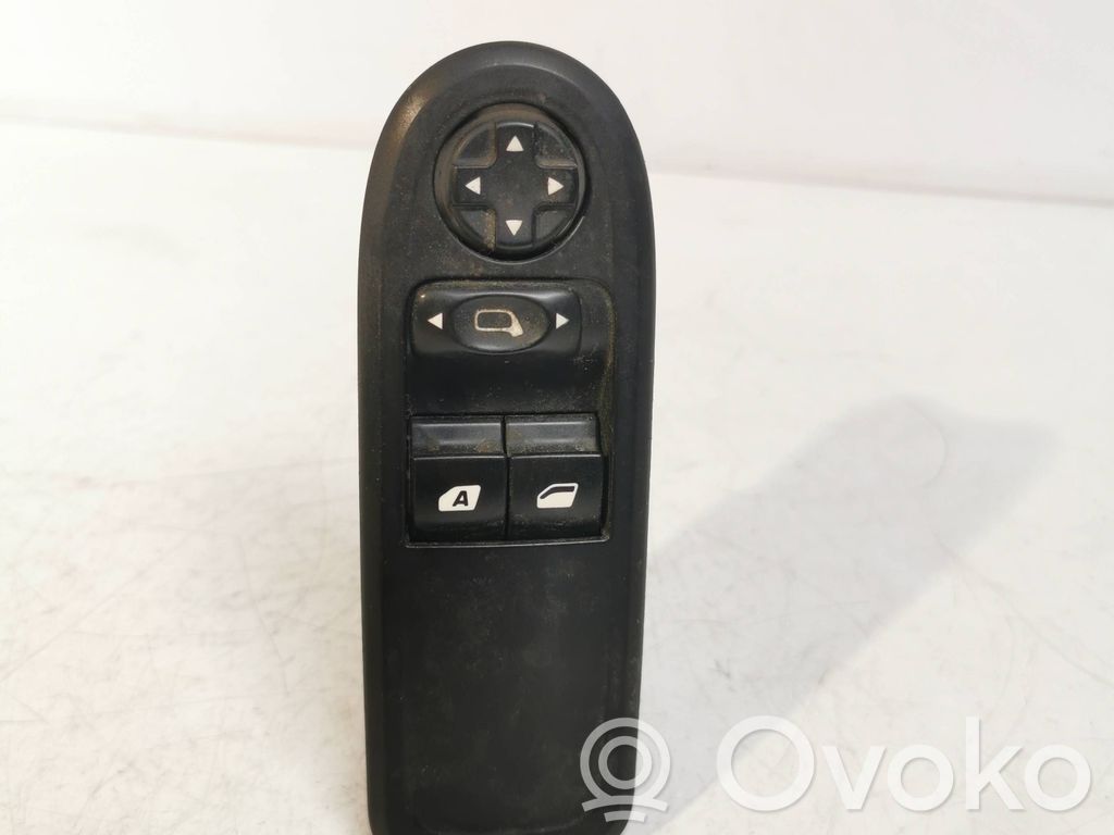 Citroen C3 Electric window control switch 