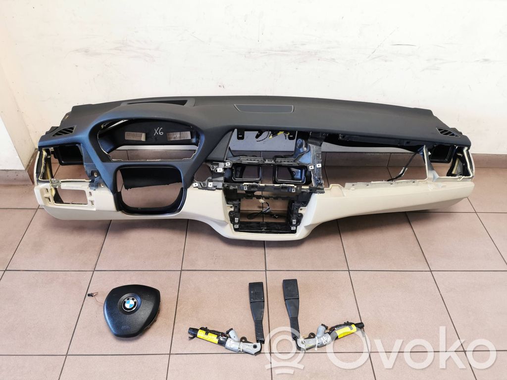 BMW X6 E71 Oro pagalvių komplektas su panele 