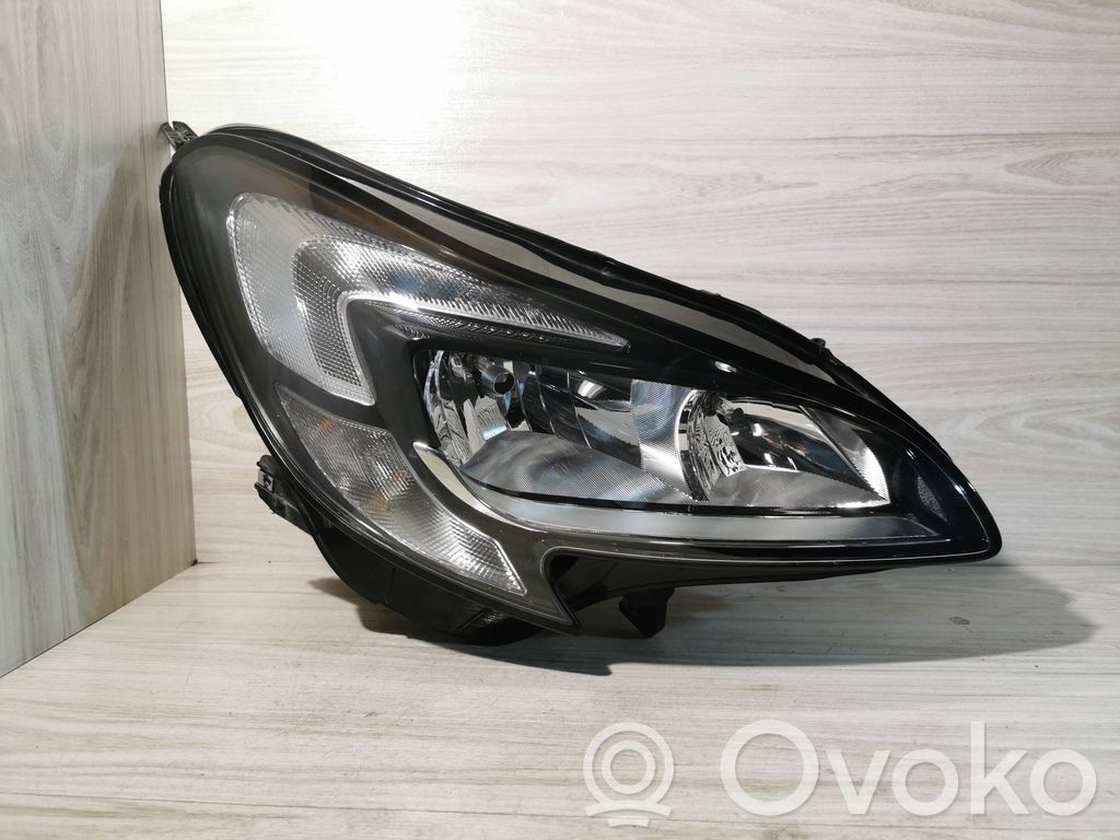 Opel Corsa E Headlight/headlamp 