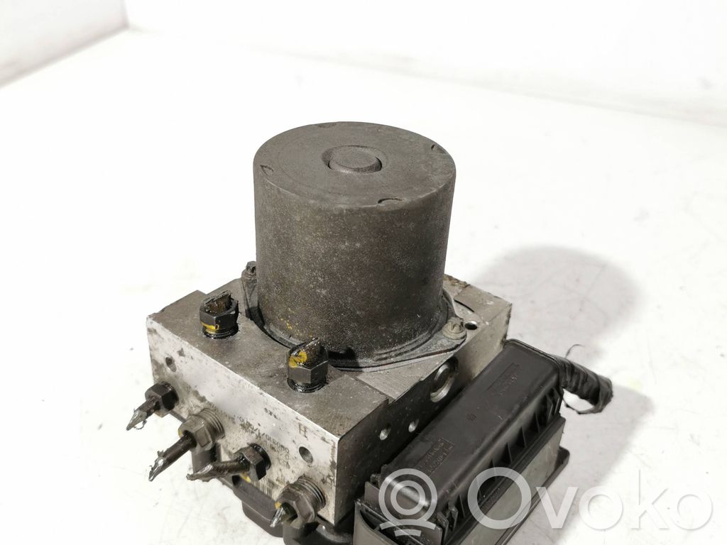 BMW X5 E53 ABS Pump 