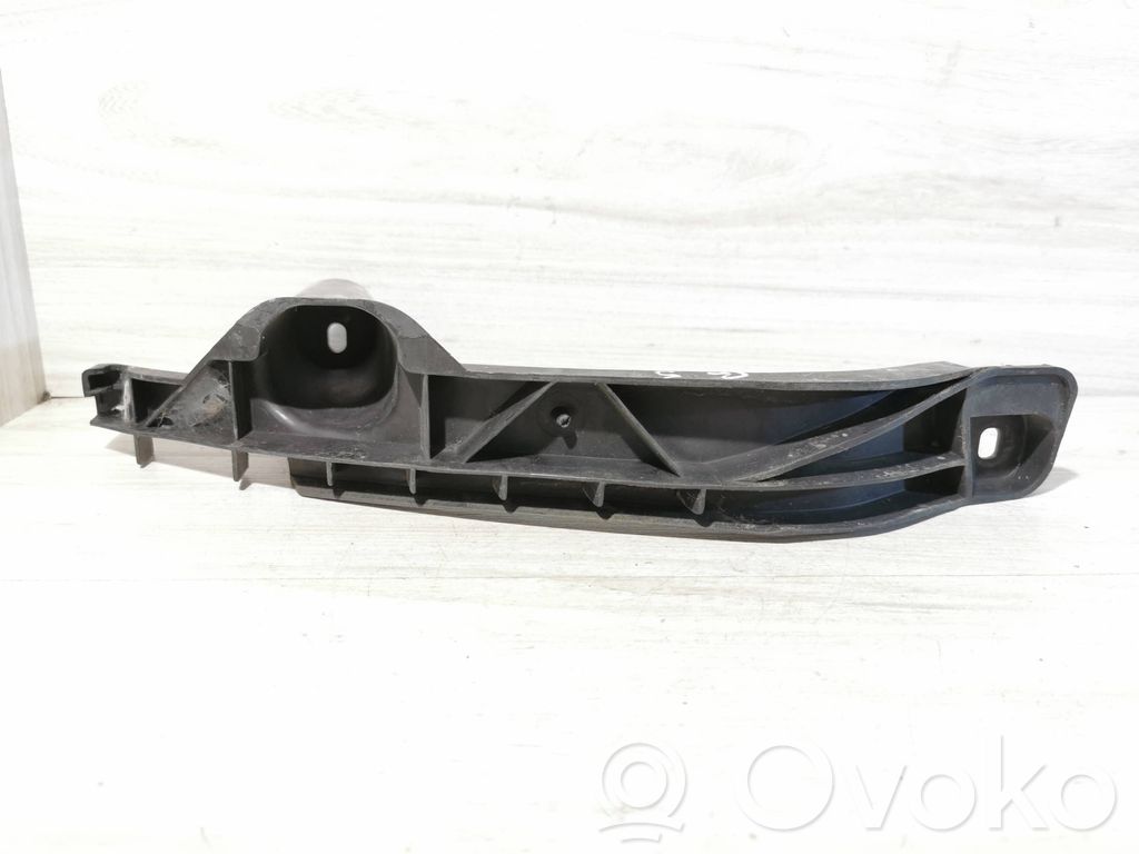Volkswagen Golf V Front bumper mounting bracket 