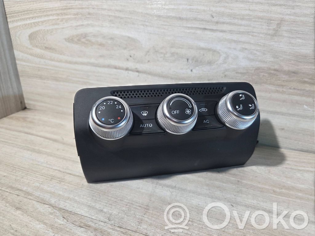 Audi A1 Climate control unit 