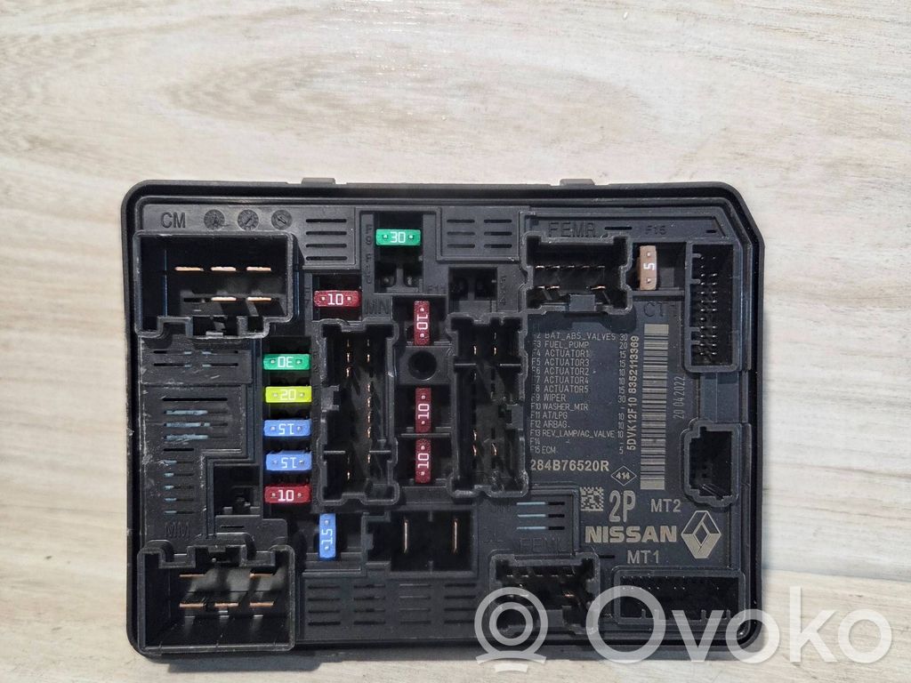 Dacia Sandero III Fuse module 