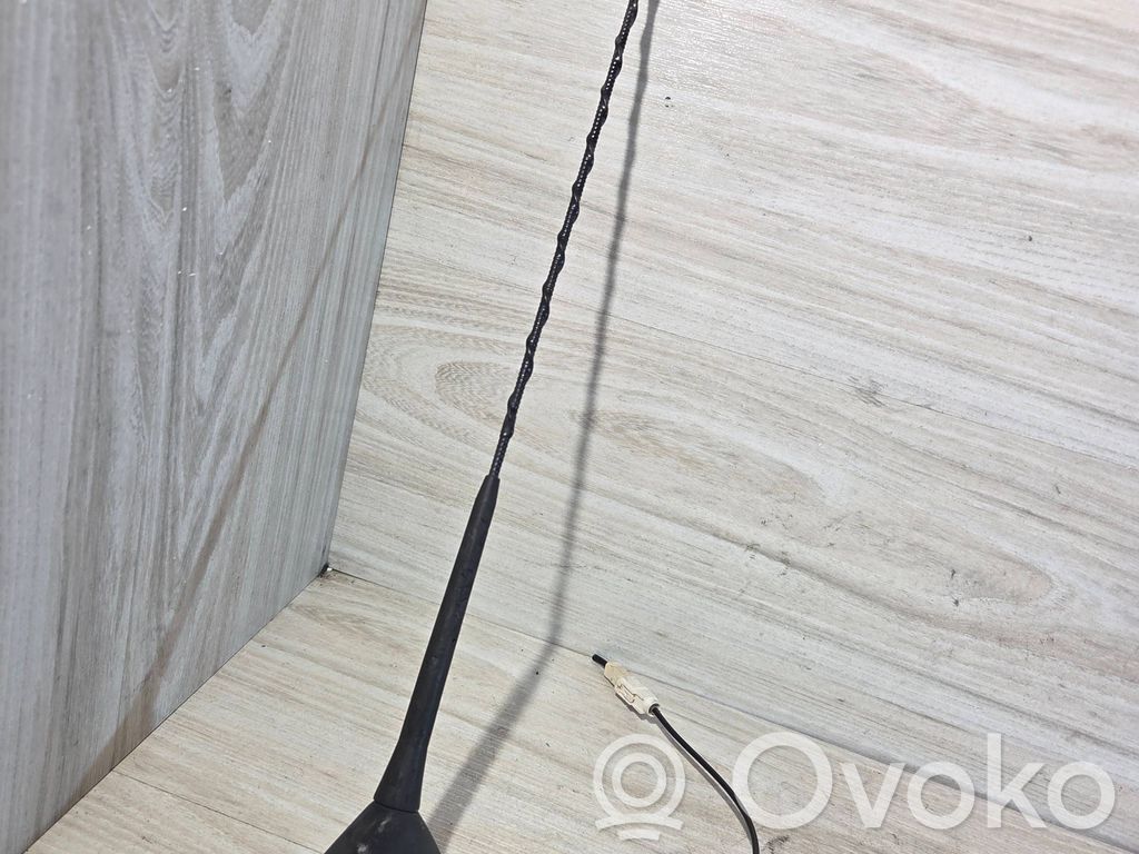 Citroen C4 II Radion antenni 