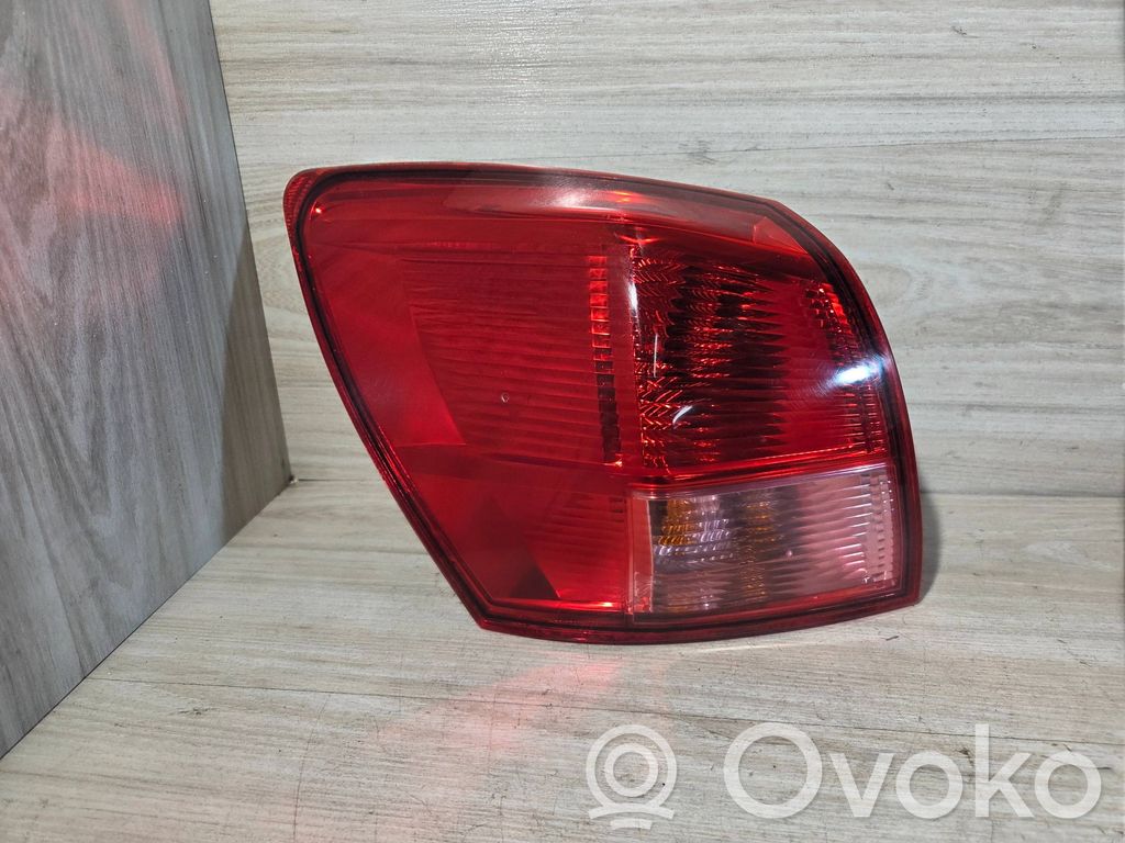 Nissan Qashqai+2 Lampa tylna 