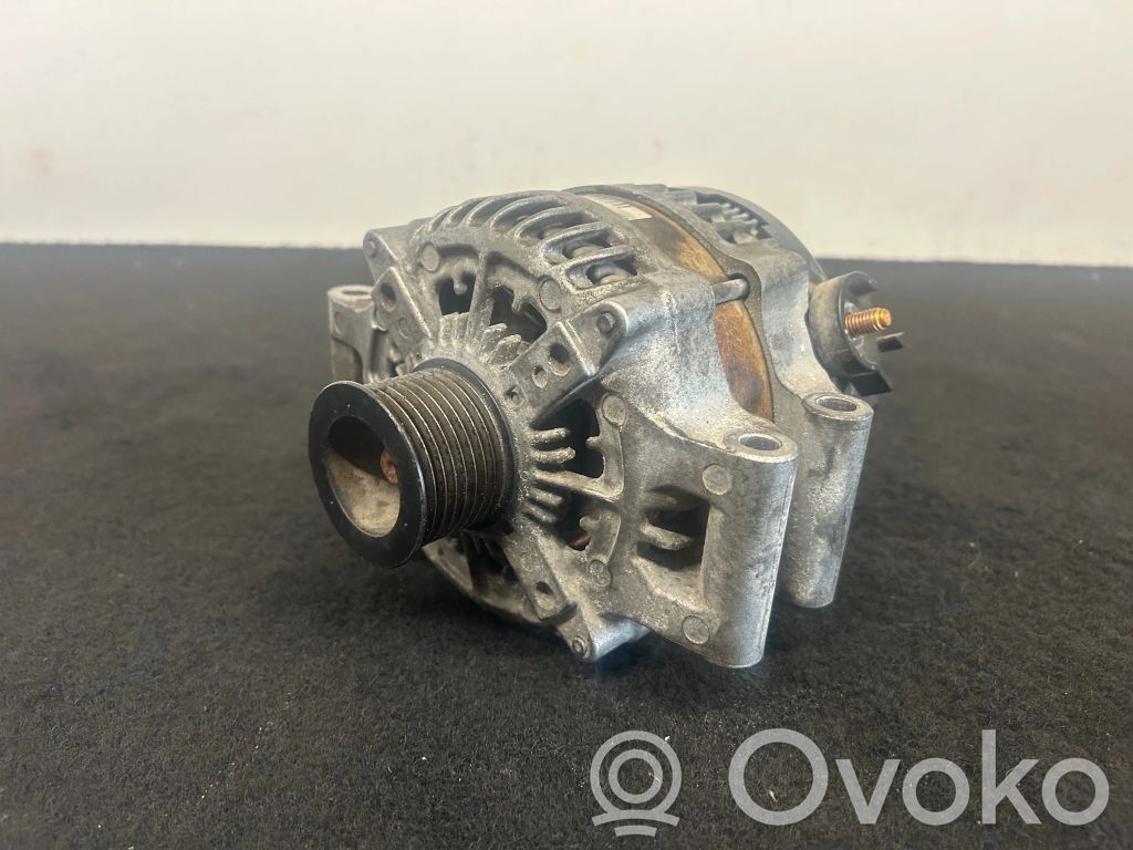 BMW 5 F10 F11 Ģenerators 