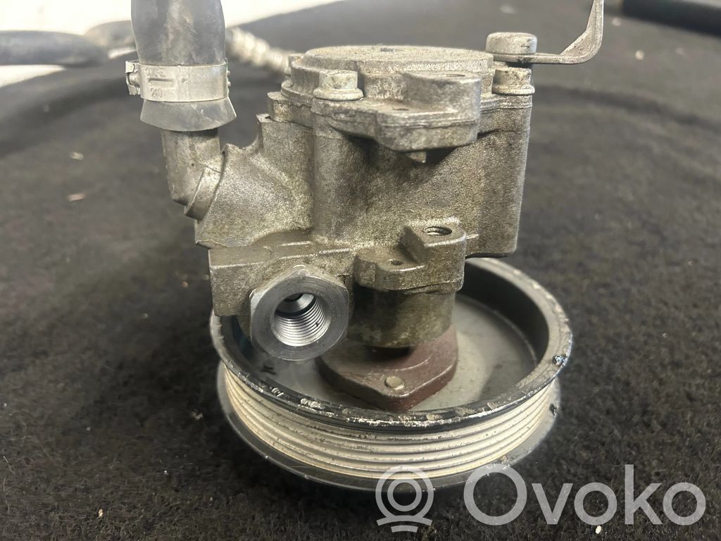 BMW 3 E90 E91 Power steering pump 
