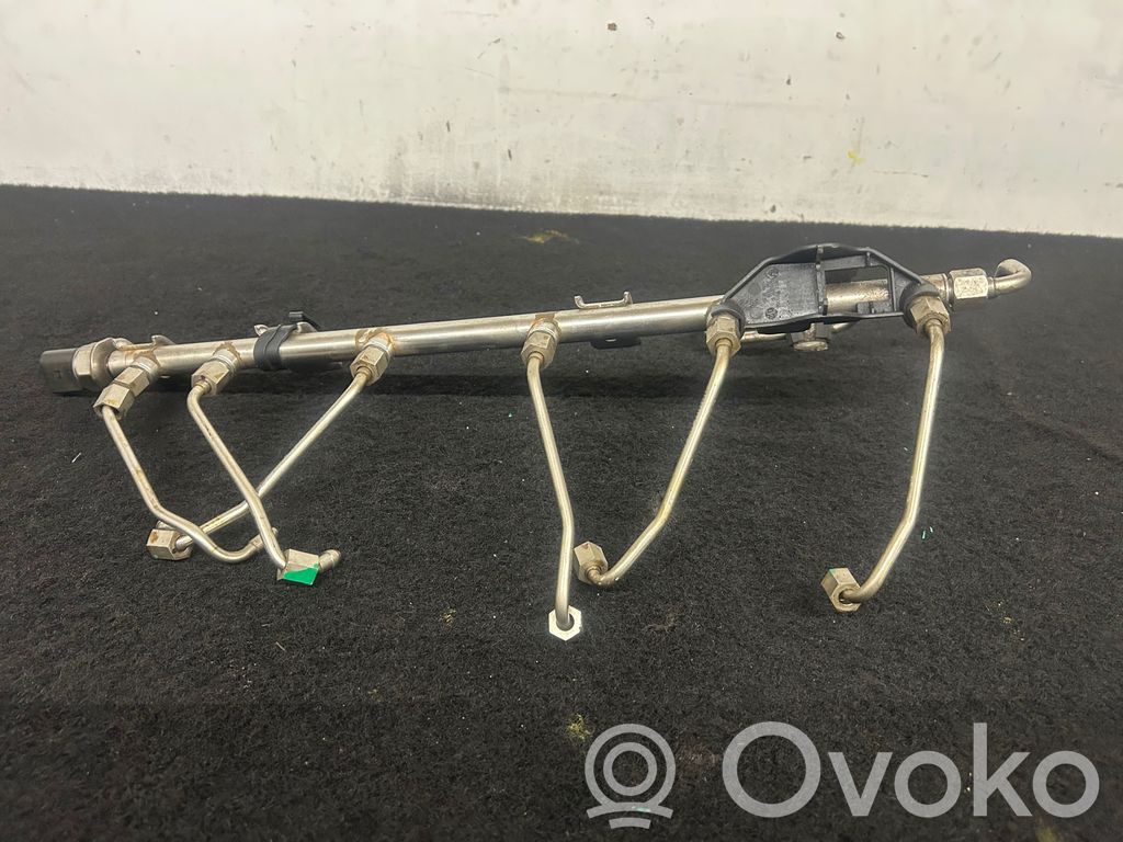 Fuel main line pipe   7575480