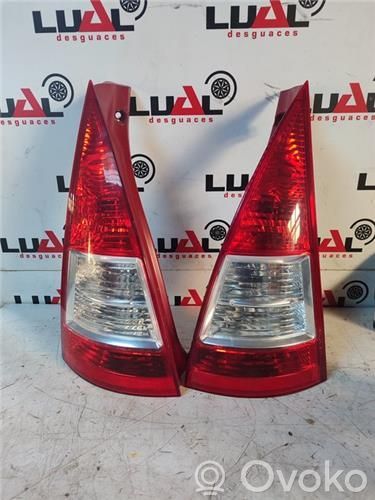 Rear tail light bulb   8HZ