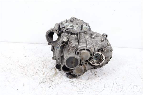 Manual 5 speed gearbox   JLT