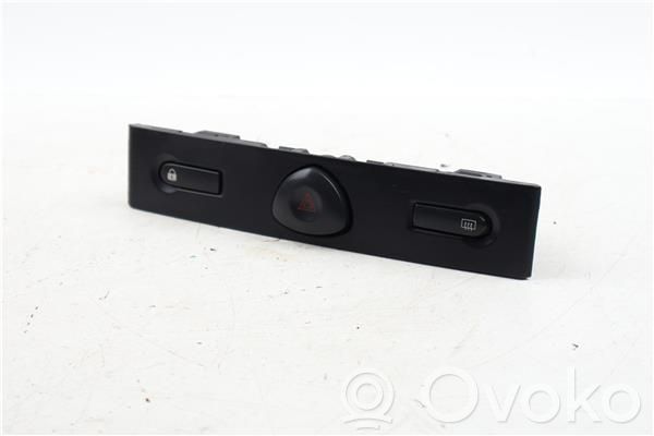 Hazard light switch   8200071224