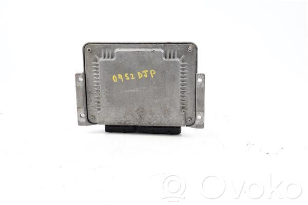 Komputer / Sterownik ECU silnika   551980058