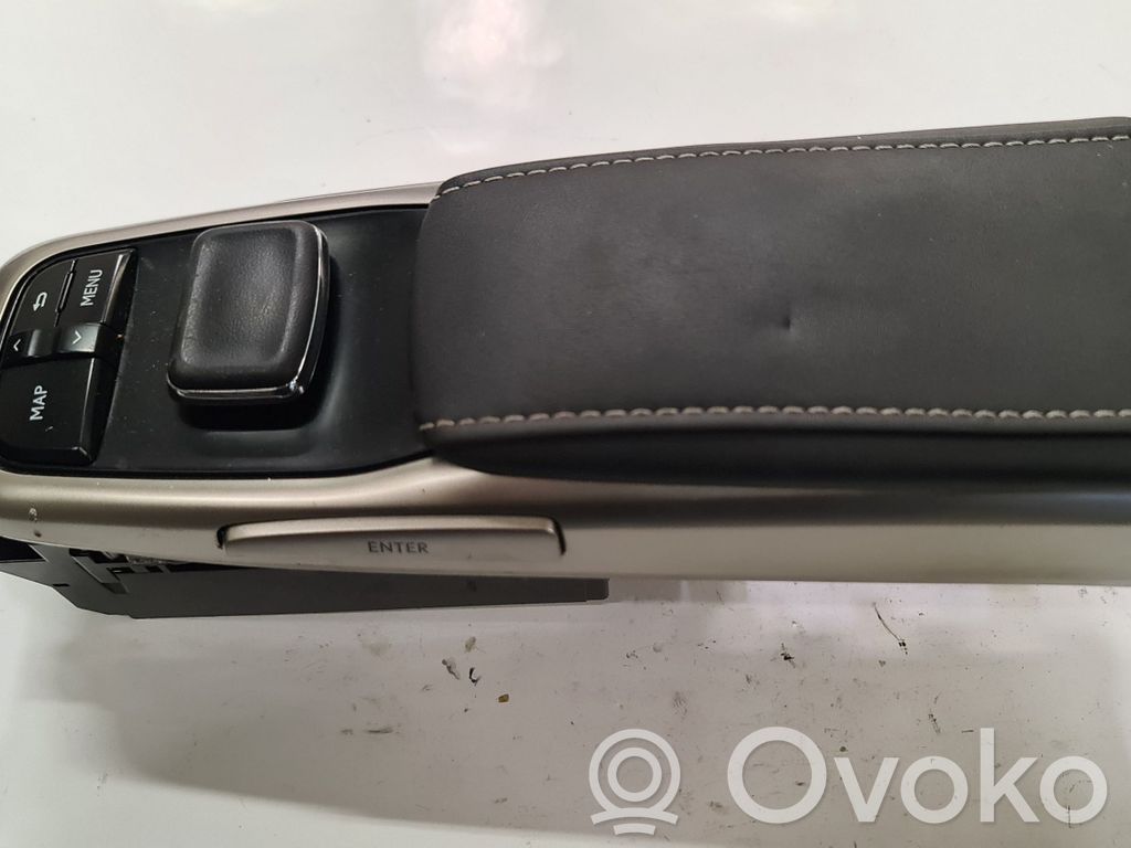 GPS navigation control unit/module   2372400753