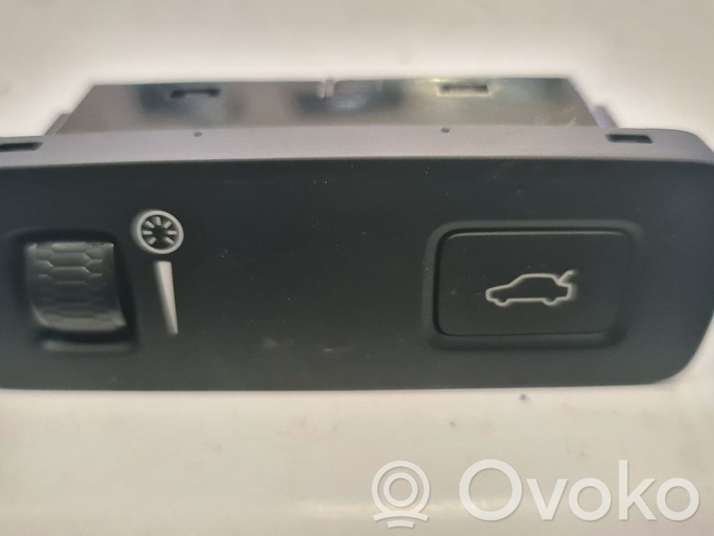Volvo S90, V90 Tailgate opening switch 