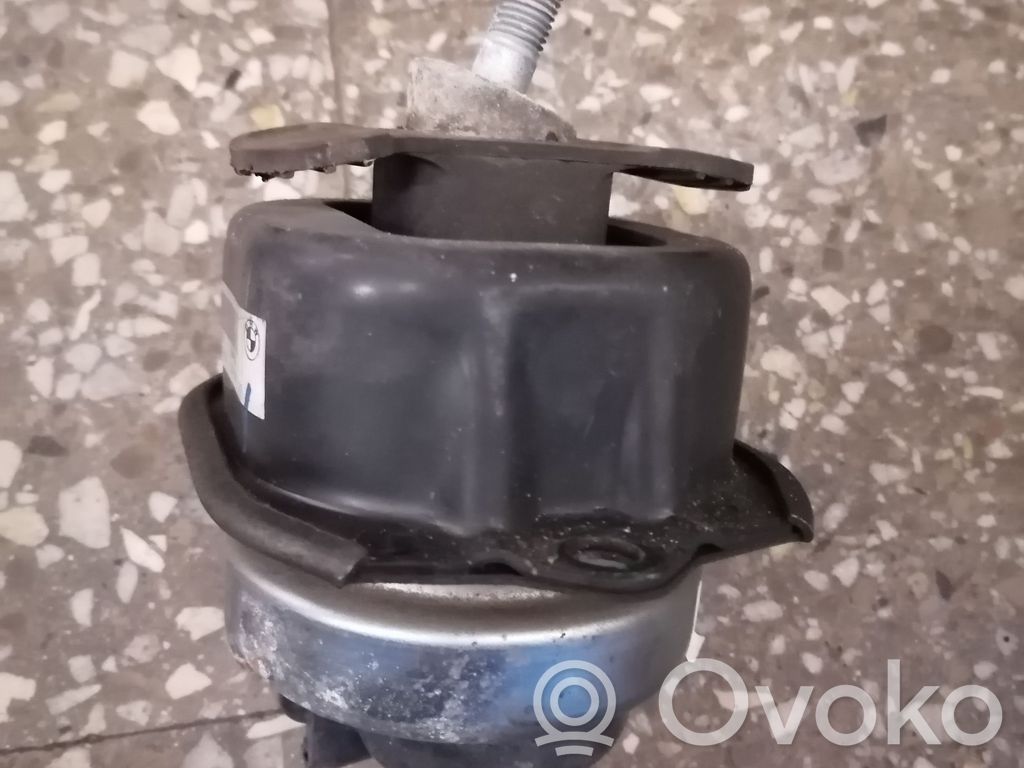 BMW X5 E70 Engine mount bracket 