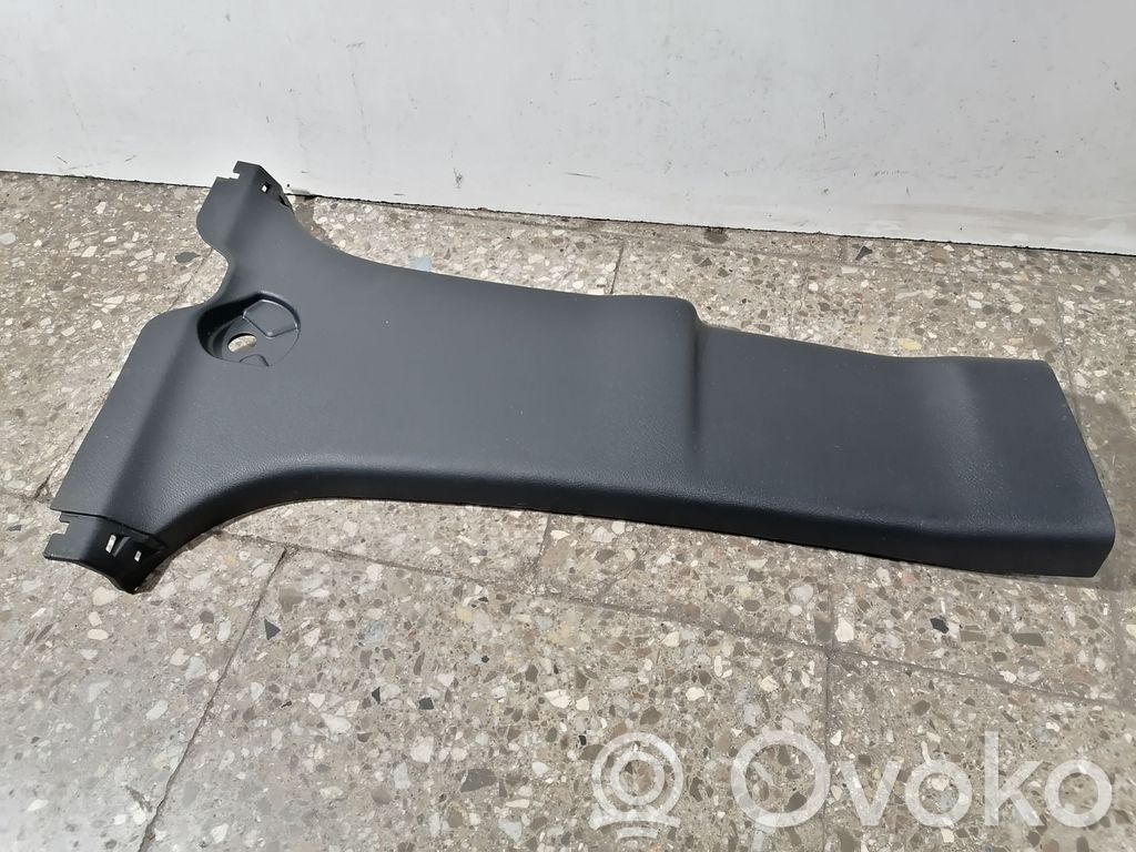 Lexus NX Pilar (B) (inferior) 