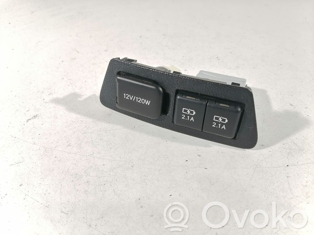 Lexus ES 250 - 300 - 330 USB socket connector 