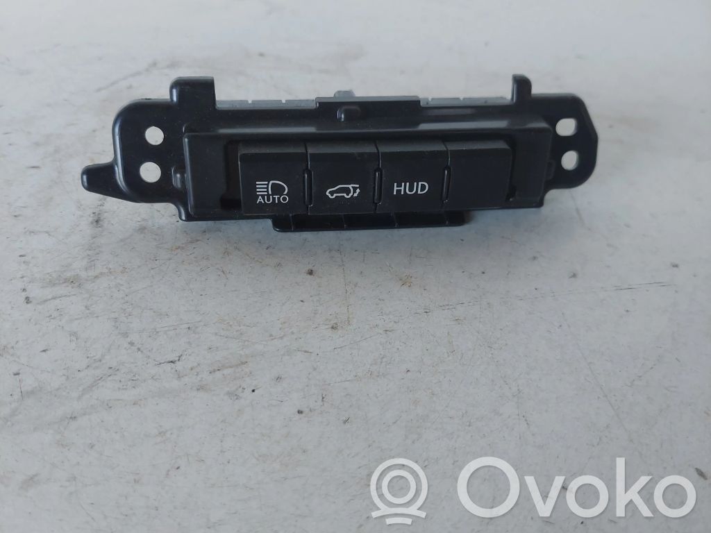 Lexus RX 450H A set of switches 