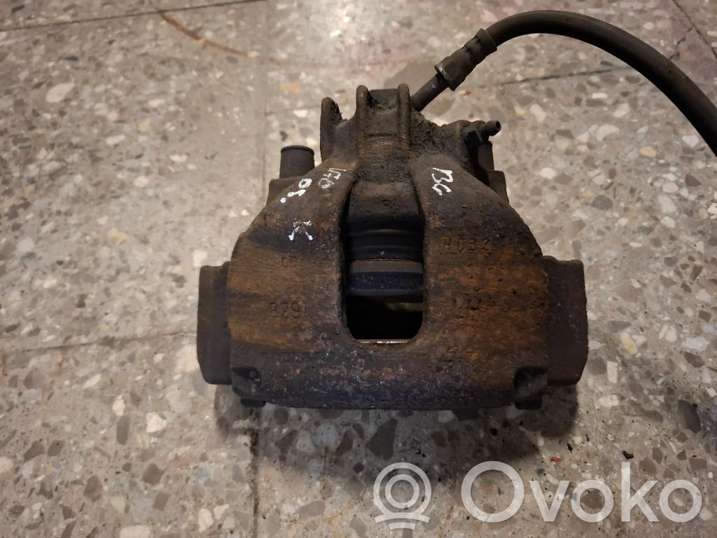 Volvo V70 Передний суппорт 