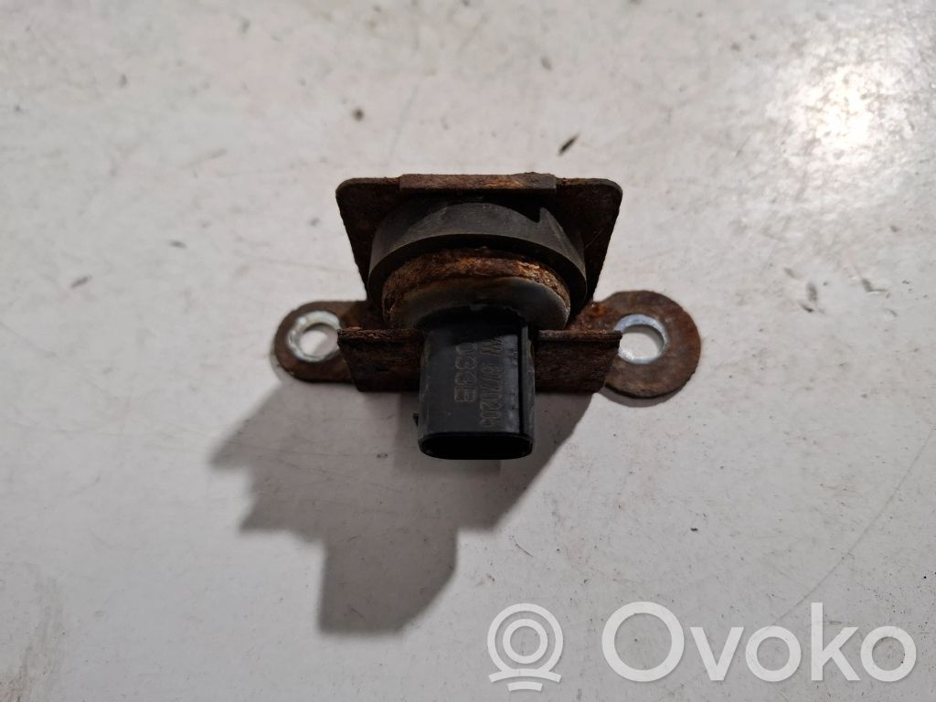 BMW 7 E65 E66 Acceleration sensor 