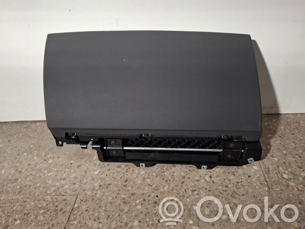 BMW 7 E65 E66 Glove box 