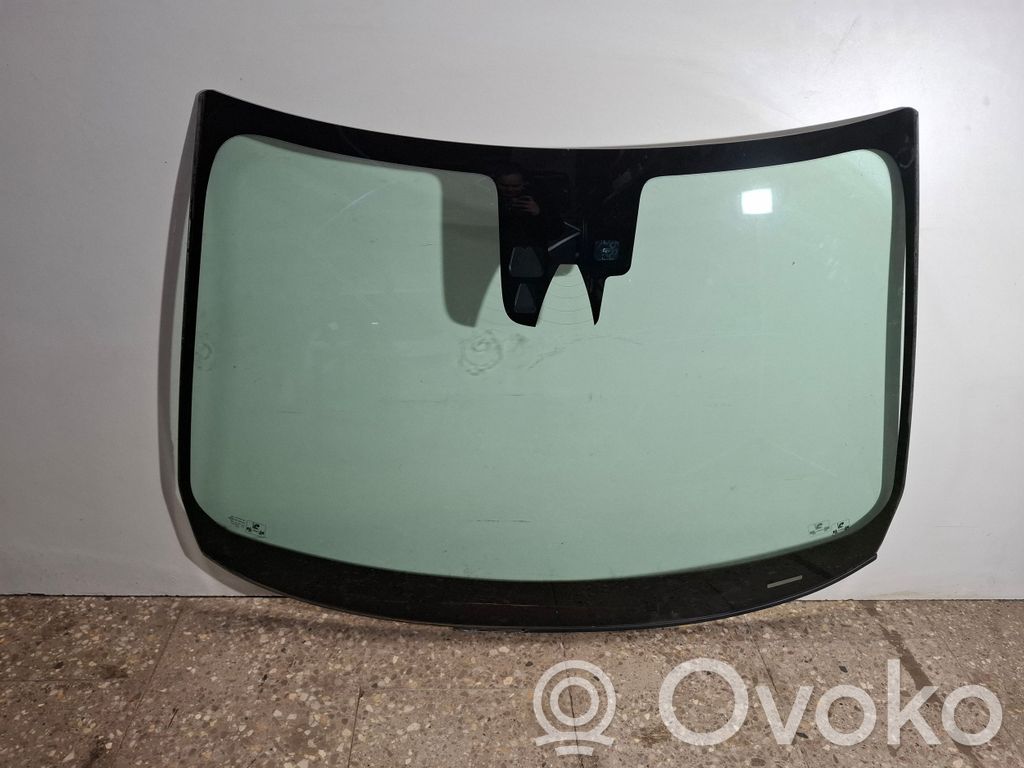 Volvo XC60 Front windscreen/windshield window 