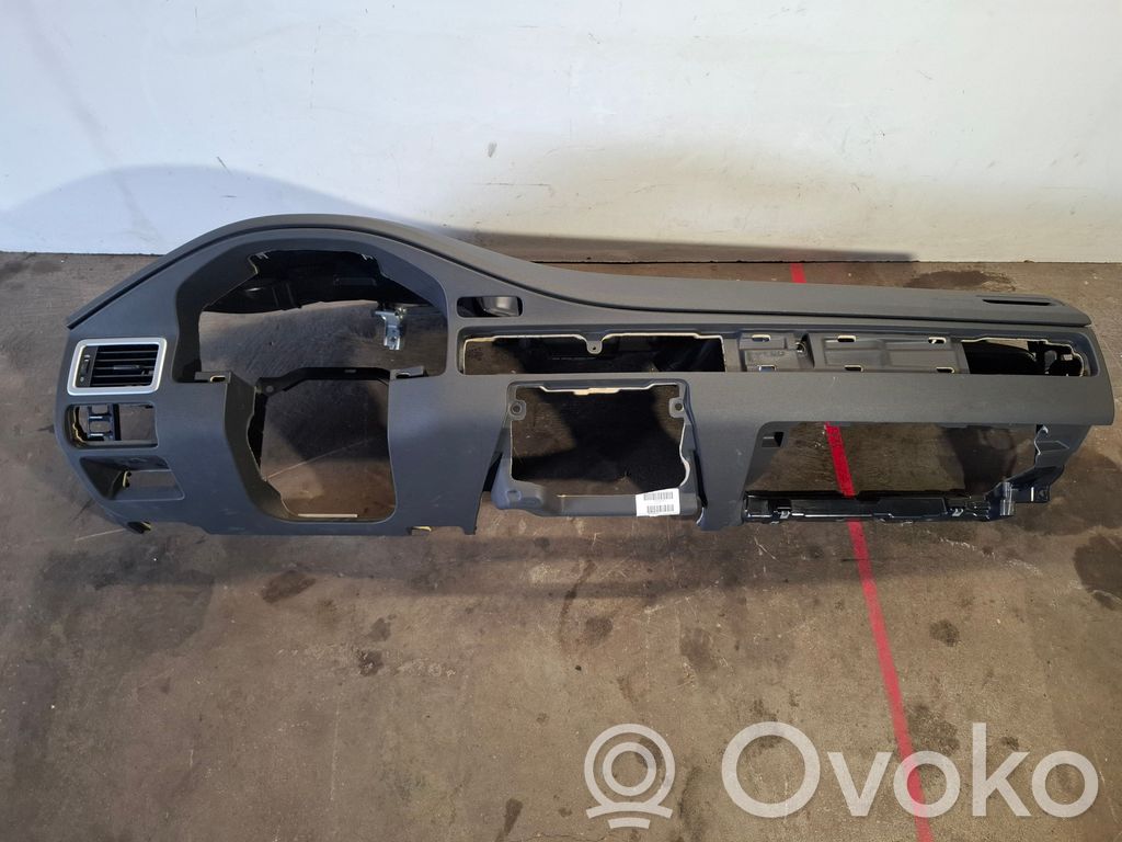 Volvo V70 Panelė 