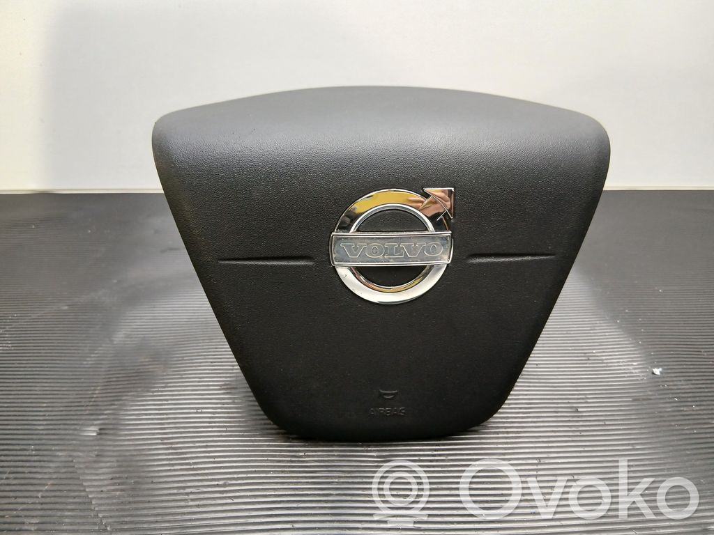 Volvo V60 Vairo oro pagalvė 