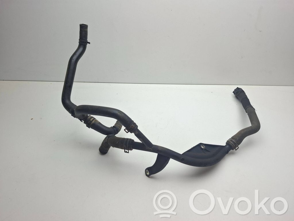 Volkswagen PASSAT B7 Engine coolant pipe/hose 